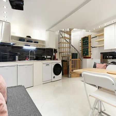Petits Champs Bed & Breakfast Paris