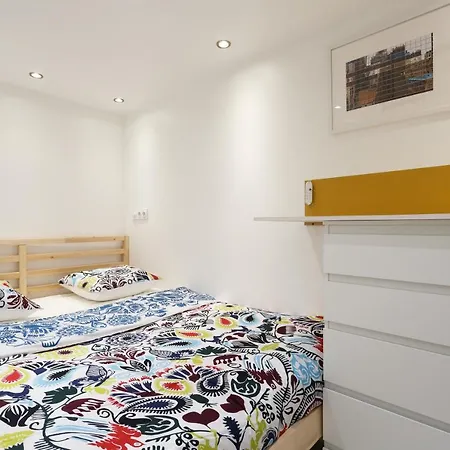 Bed and breakfast Petits Champs 4*